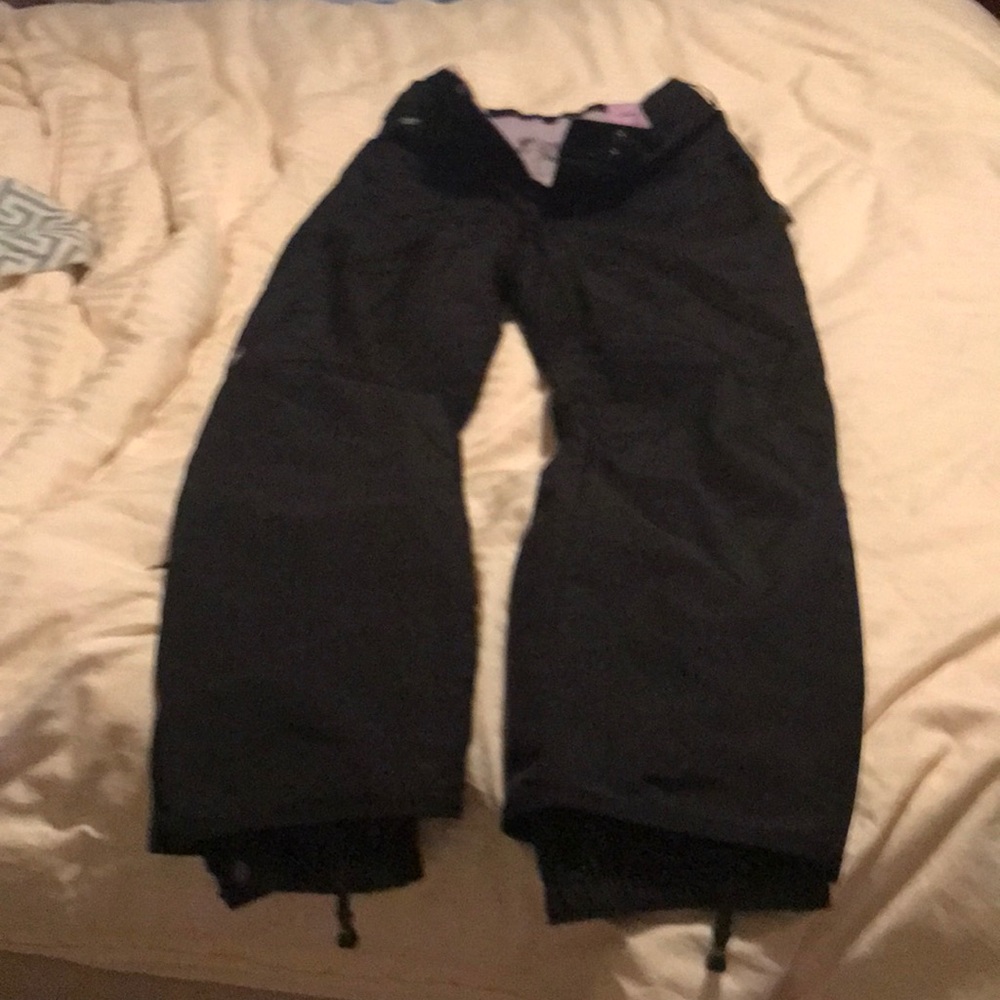 Women’s  Columbia ski pants.